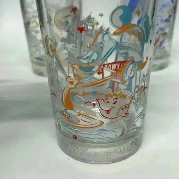 Set of 4 Disney 25 year glasses, drinking beauty and the beast - Picture 4 of 6